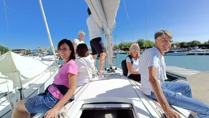 Gita in barca a vela sul Lago di Garda da Peschiera lungo la costa veneta fino a Punta San Vigilio 6